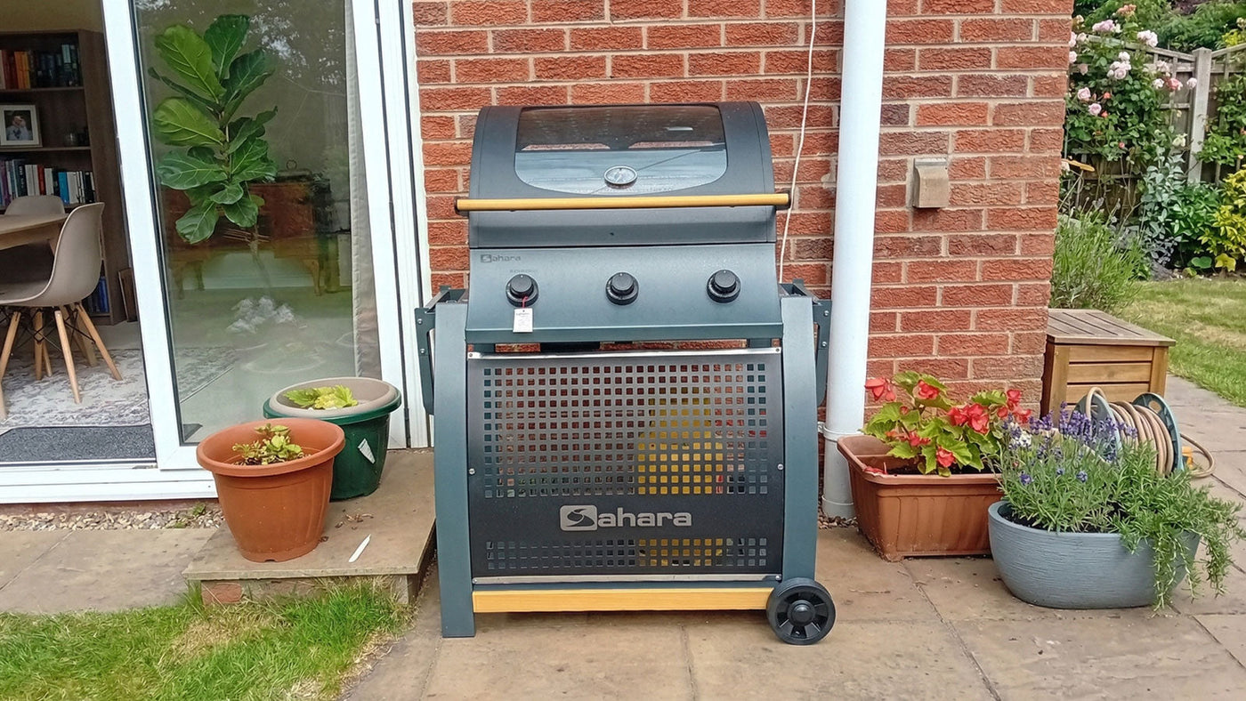 John’s Sahara gas BBQ before its custom cover